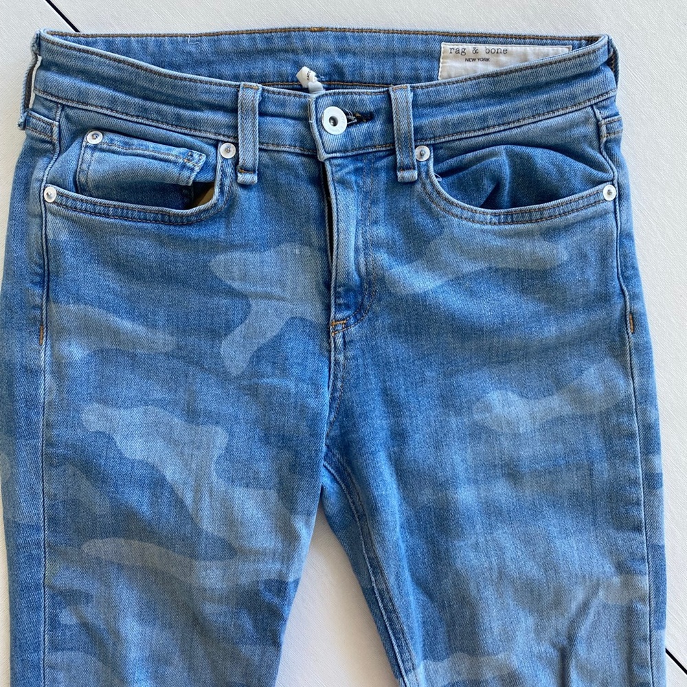 Rag & Bone Mid-Rise Skinny Blue Denim Jeans w/ Camo Design Size 25